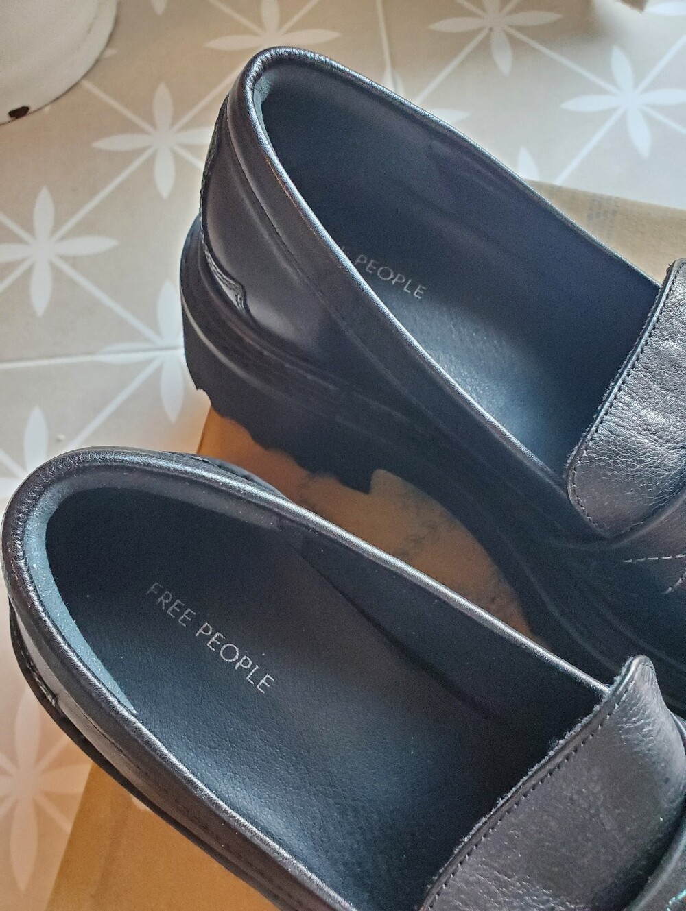 Free People Women's Black Darci Platform Loafer-NEW-size 9 - Picture 2 of 8